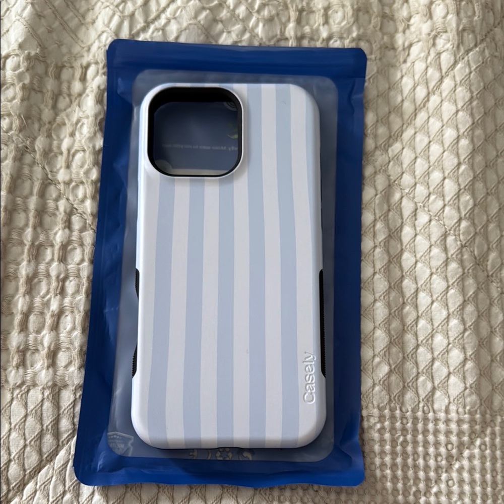 NWT Blue & White Stripped IPhone 16 Pro Max Casely Case
